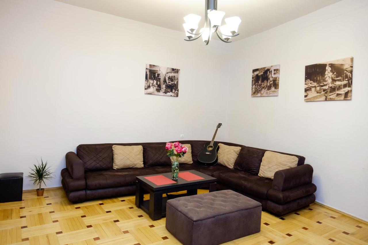 Apartment Rome Tbilisi Bagian luar foto